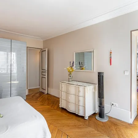Guestready - Sejour Vintage Dans Le 8e Arr.