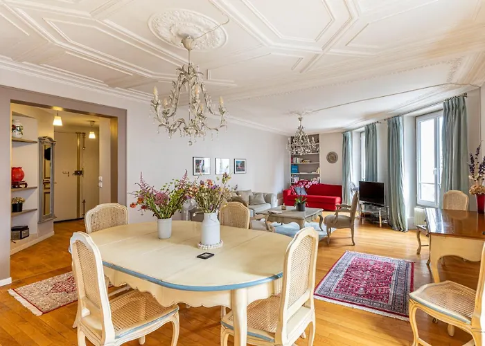 Guestready - Sejour Vintage Dans Le 8e Arr. * Париж
