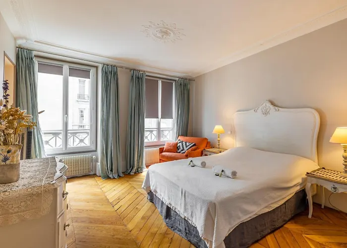 Guestready - Sejour Vintage Dans Le 8e Arr. Апартаменты