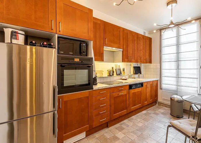 Guestready - Sejour Vintage Dans Le 8e Arr. Париж